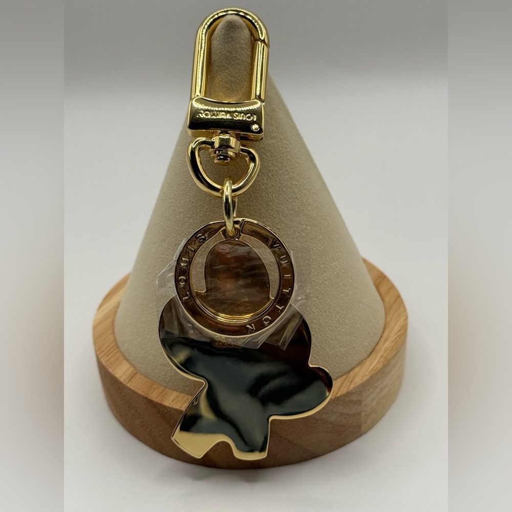 Lv Luxury Gold n pink Keychain bag charm Vivienne key holder NEW - Picture 4 of 6
